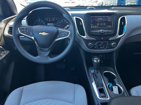 Used 2021 Chevrolet Equinox LS w/ LS Convenience Package FWD image 9