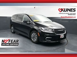 Used 2024 Chrysler Pacifica Limited FWD video 1