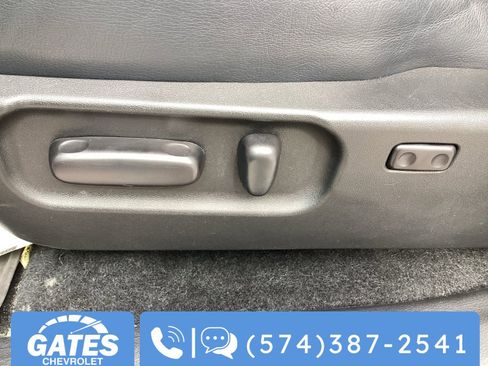 Used 2022 Toyota Tacoma TRD Sport w/ TRD Premium Sport Package image 17