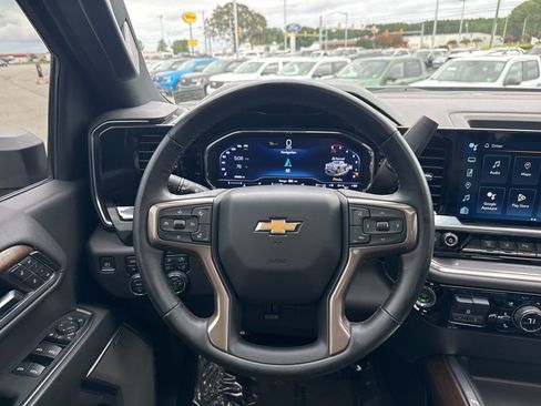 Used 2024 Chevrolet Silverado 2500 High Country w/ Z71 Off-Road Package image 24