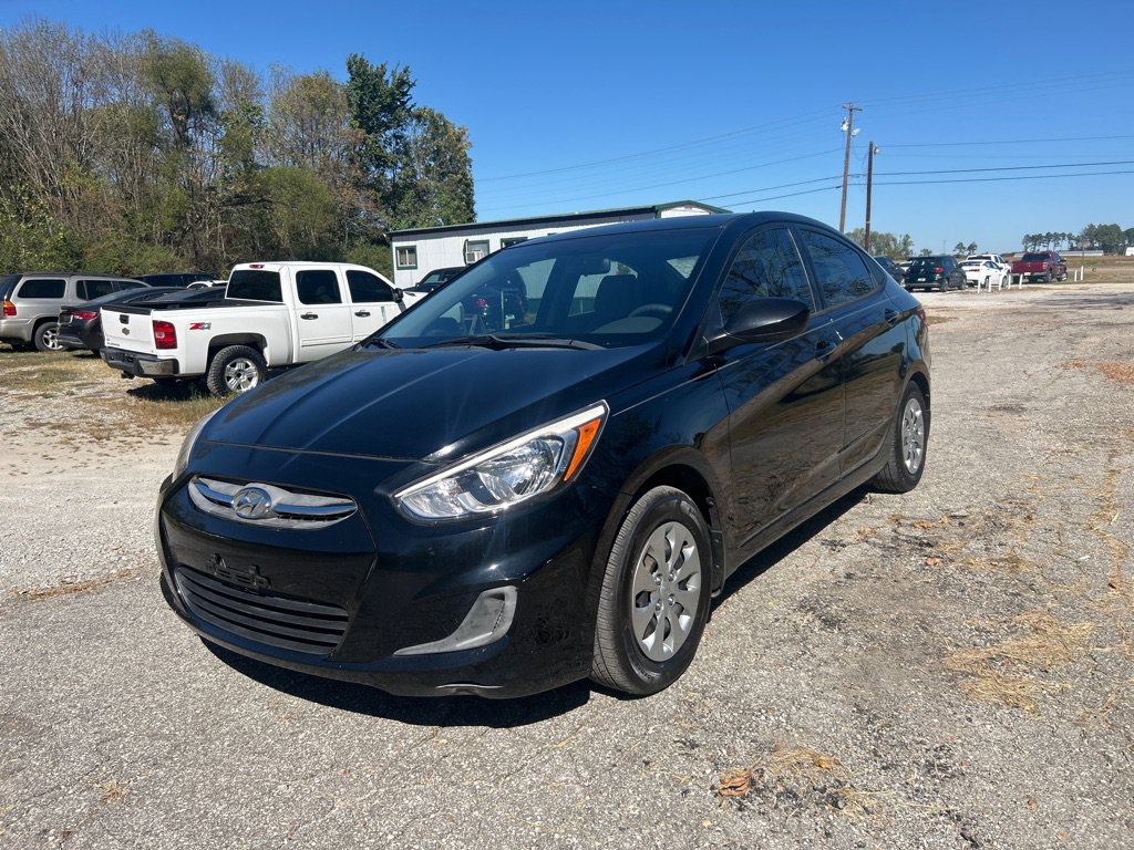Used 2017 Hyundai Accent SE FWD image 3