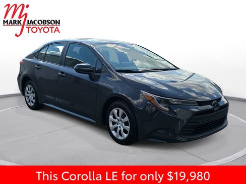 Used 2024 Toyota Corolla LE image 5