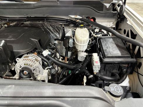 Used 2018 Chevrolet Silverado 2500 W/T w/ Snow Plow Prep Package AWD/4WD image 25