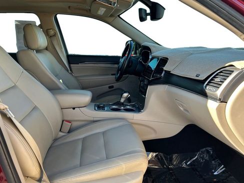 Used 2020 Jeep Grand Cherokee Limited image 16