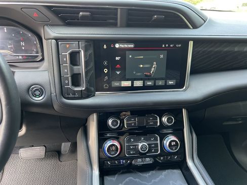 Used 2023 GMC Yukon Denali w/ Advanced Technology Package image 26