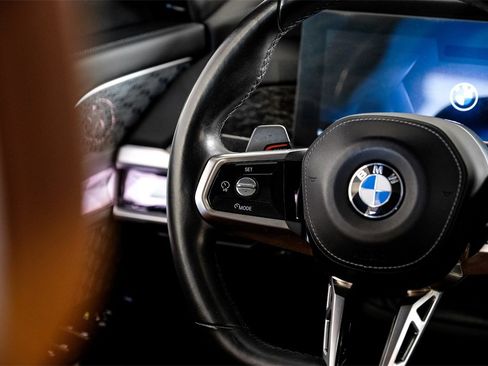 Used 2023 BMW 760i xDrive w/ Executive Package image 14