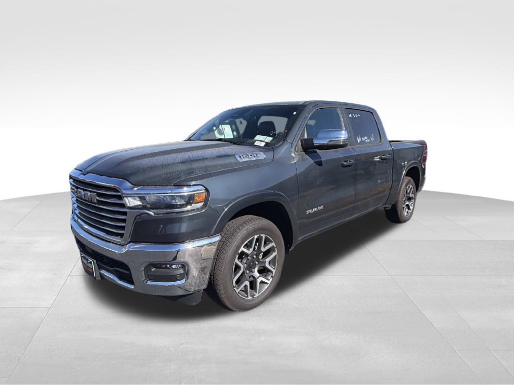 Used 2026 RAM 1500 Laramie AWD/4WD image 4
