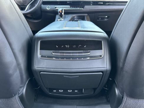 Used 2024 Cadillac Escalade ESV Sport Platinum w/ LPO, ONYX Package AWD/4WD image 22