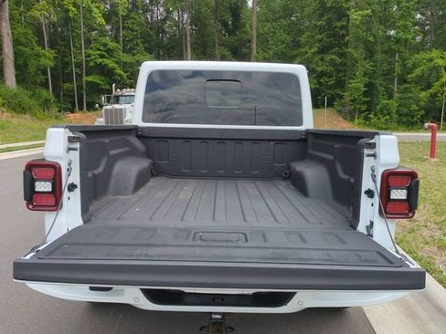 Used 2021 Jeep Gladiator Overland AWD/4WD image 23
