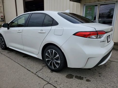 Used 2020 Toyota Corolla LE image 6
