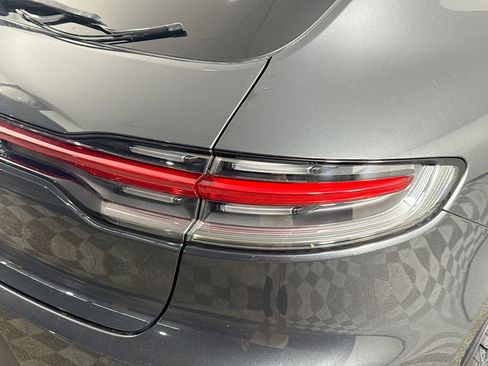 Used 2020 Porsche Macan image 33