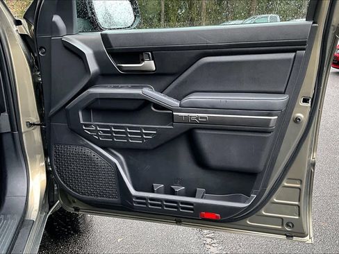 Certified 2025 Toyota Tacoma TRD Off-Road image 21