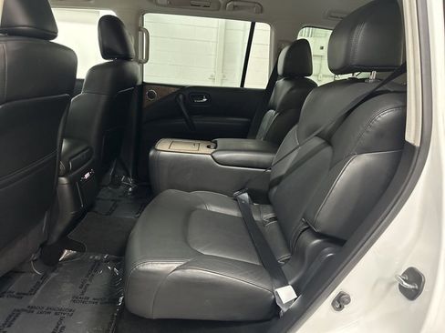Used 2022 Nissan Armada SL w/ Captain's Chairs Package image 31