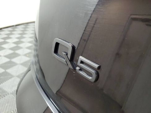Used 2020 Audi Q5 Prestige w/ Prestige Package AWD/4WD image 8