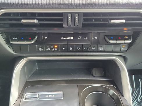 Certified 2024 MAZDA CX-90 3.3 Turbo w/ Select Package AWD/4WD image 28