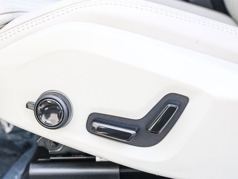 New 2025 Volvo XC60 T8 Ultra w/ Protection Package Premier image 22