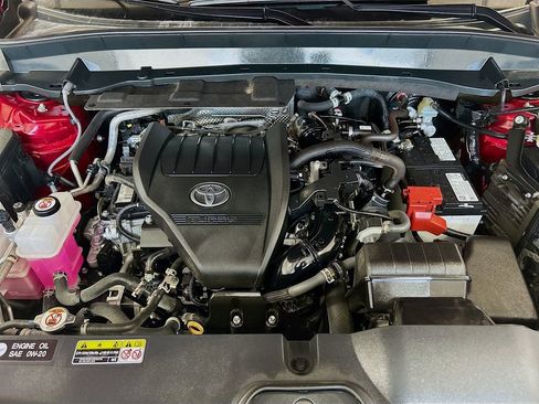 Used 2024 Toyota Grand Highlander Limited AWD/4WD image 29