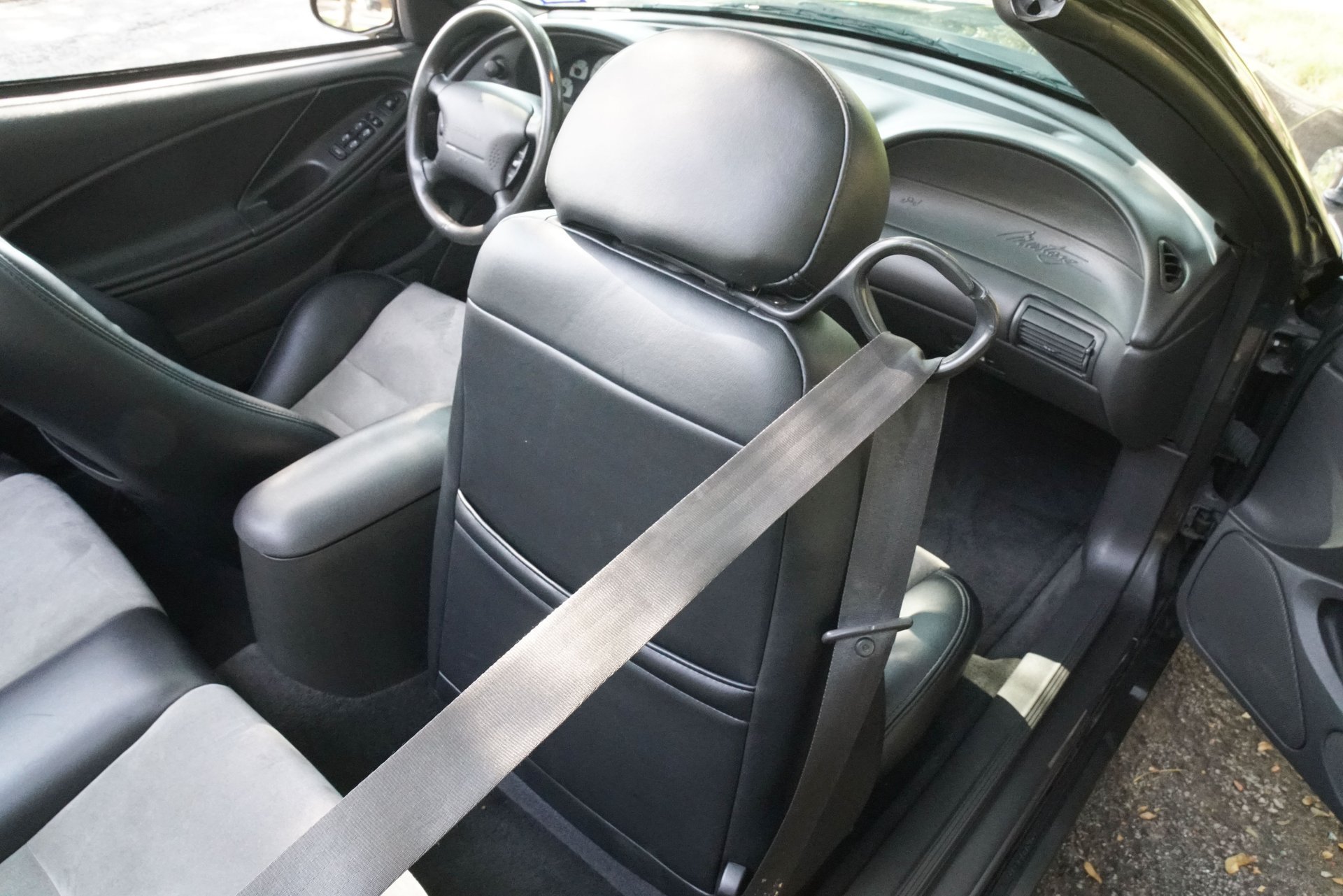 Used 2003 Ford Mustang Cobra RWD image 31
