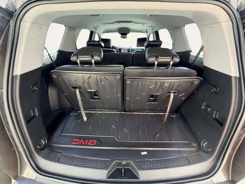 Used 2019 GMC Acadia SLT AWD/4WD image 5
