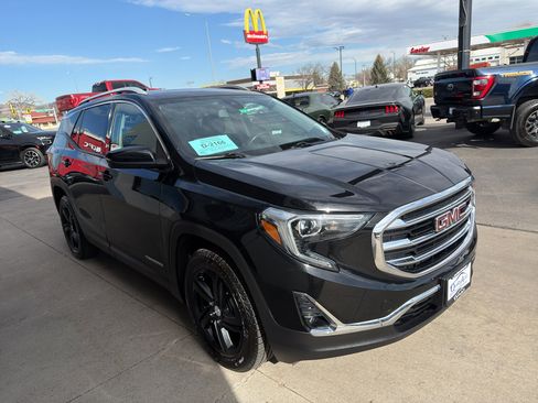 Used 2020 GMC Terrain SLT w/ Preferred Package AWD/4WD image 4