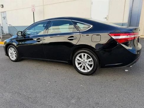 Used 2013 Toyota Avalon XLE Touring FWD image 11