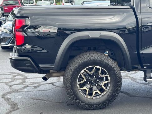 Used 2024 Chevrolet Colorado ZR2 w/ Technology Package AWD/4WD image 43