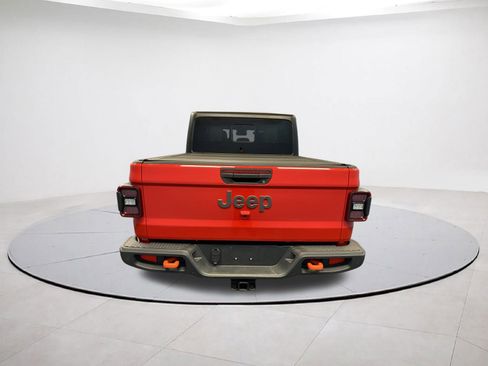 Certified 2024 Jeep Gladiator Mojave w/ Technology Group image 5