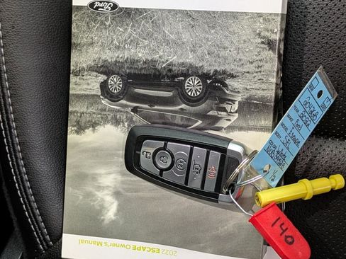 Used 2022 Ford Escape SEL image 14