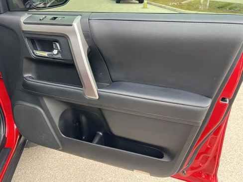 Used 2021 Toyota 4Runner SR5 RWD image 47