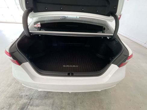 Certified 2019 Toyota Camry SE FWD image 24