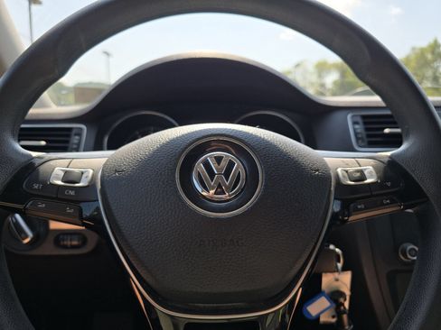 Used 2017 Volkswagen Jetta S FWD image 25