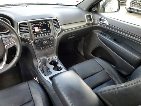 Used 2018 Jeep Grand Cherokee Limited w/ Luxury Group II image 17