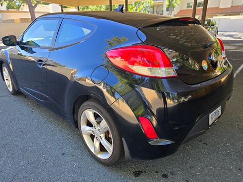 Used 2013 Hyundai Veloster FWD image 8