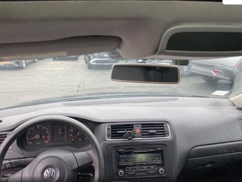 Used 2013 Volkswagen Jetta S FWD image 16