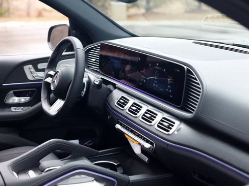 New 2026 Mercedes-Benz GLS 450 4MATIC image 19