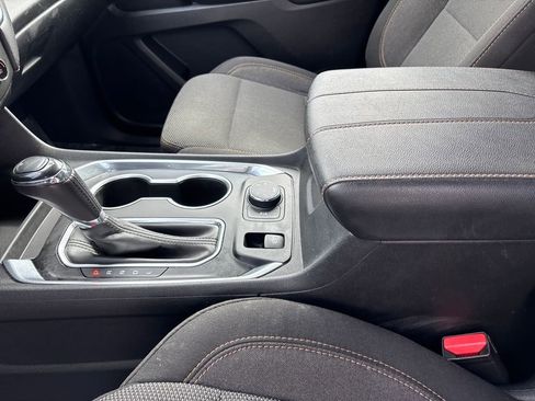 Used 2019 Chevrolet Traverse LT image 19