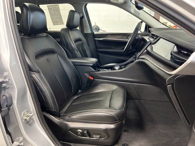 Used 2023 Jeep Grand Cherokee 4WD 4xe image 12