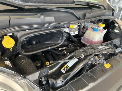 Used 2023 RAM ProMaster 2500 w/ Convenience Group image 10