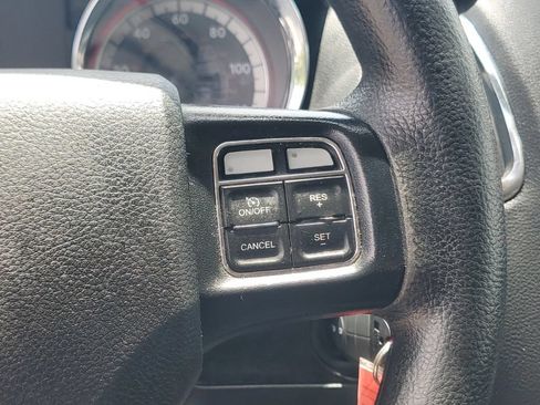 Used 2018 Dodge Grand Caravan SE FWD image 14