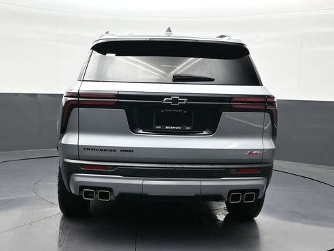Used 2025 Chevrolet Traverse Z71 image 4