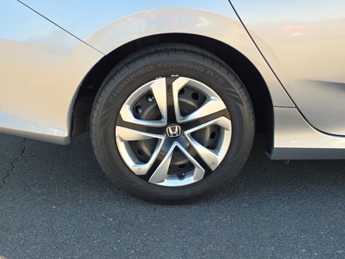 Used 2020 Honda Civic LX image 8