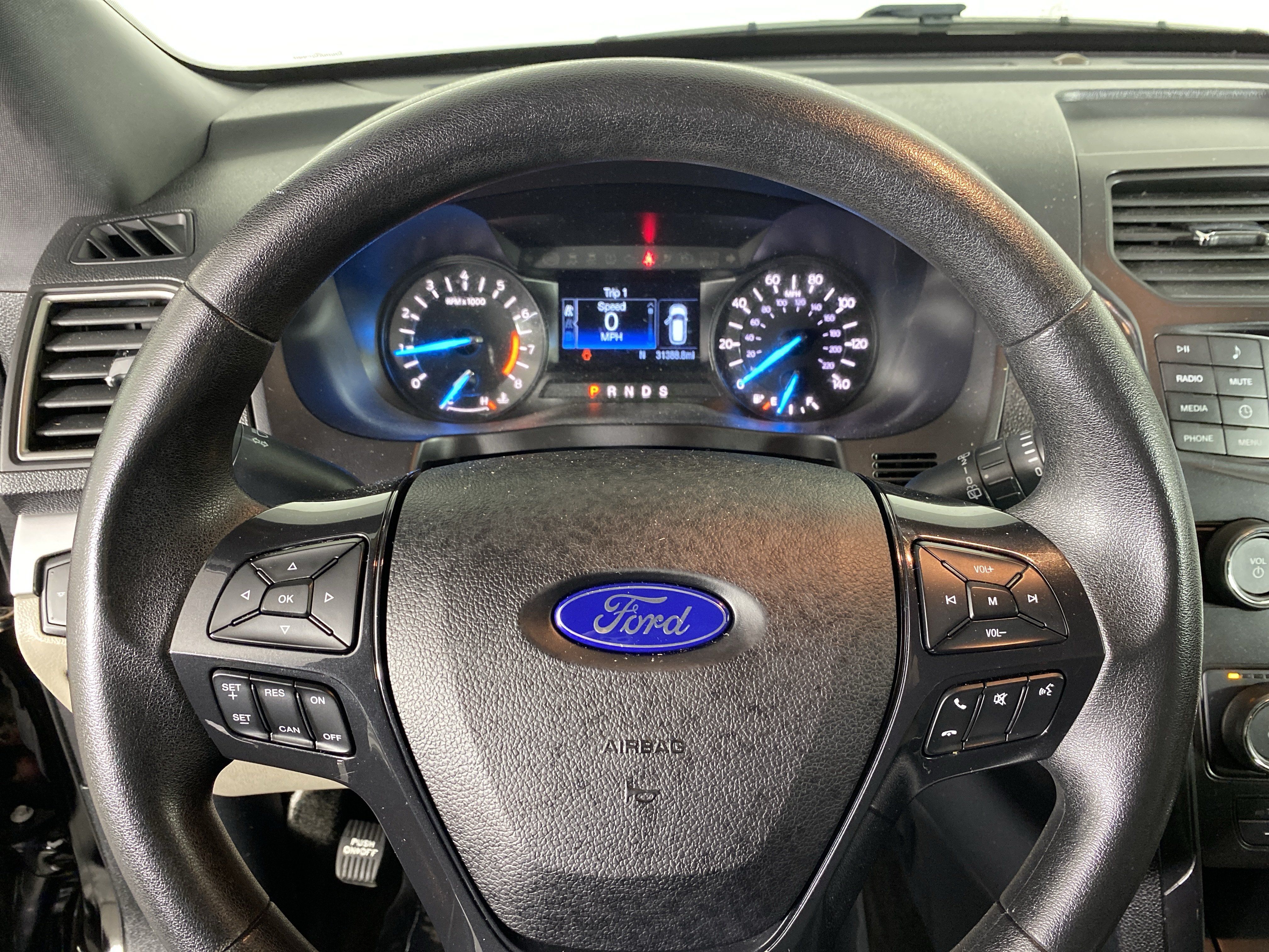 Used 2018 Ford Explorer 4WD w/ Class II Trailer Tow Package image 19