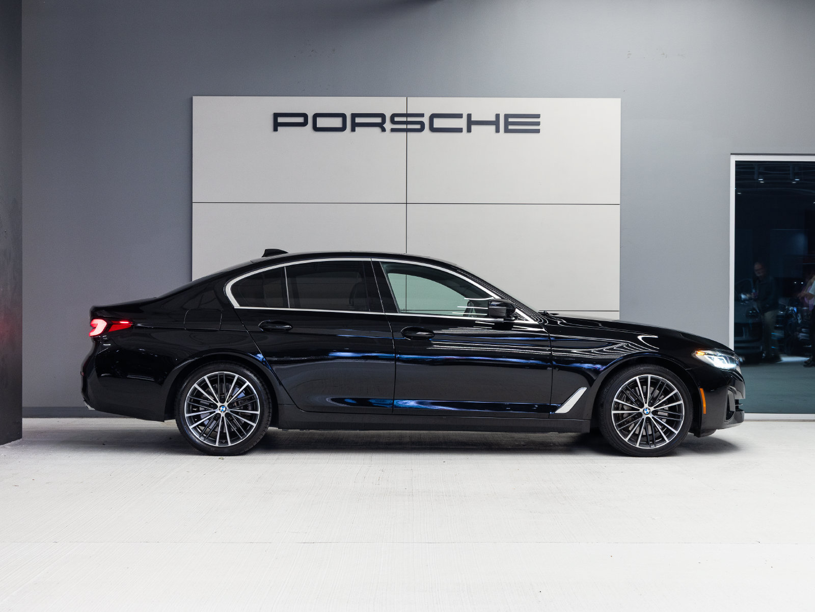 Used 2022 BMW 540i w/ Premium Package RWD image 8