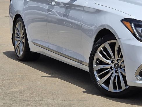 Used 2018 Genesis G80 5.0 Ultimate RWD image 11