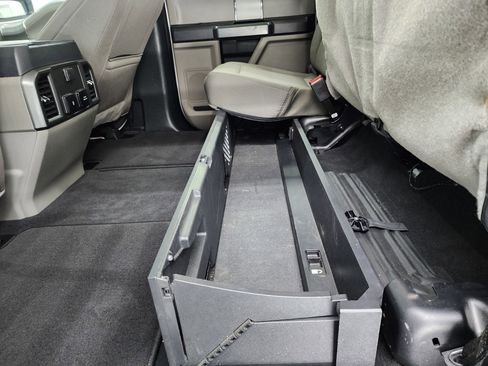 Used 2022 Ford F350 XLT w/ Black Appearance Package image 36