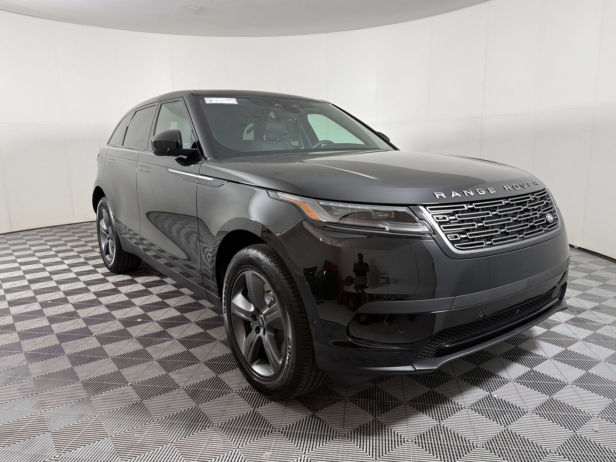 New 2026 Land Rover Range Rover Velar S AWD/4WD image 7
