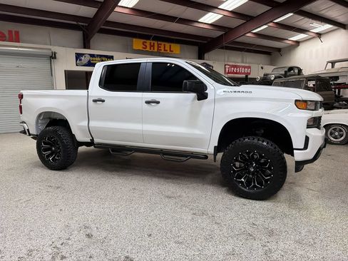 Used 2021 Chevrolet Silverado 1500 Custom RWD image 10