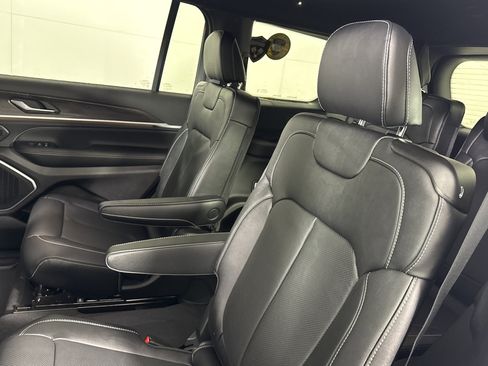 New 2026 Jeep Grand Cherokee L Limited AWD/4WD image 13