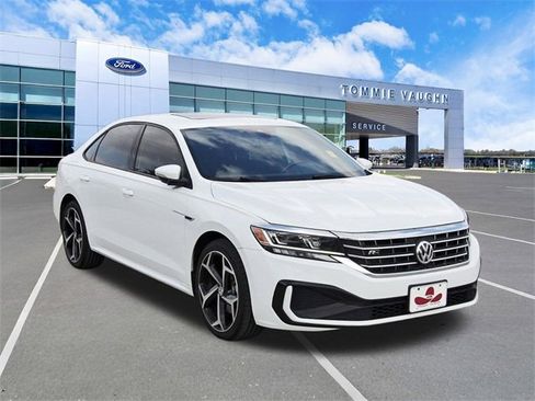 Used 2022 Volkswagen Passat 2.0T R-Line image 6