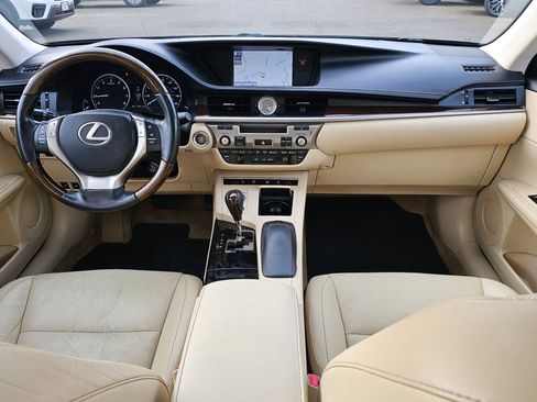 Used 2013 Lexus ES 350 4dr Sdn image 18